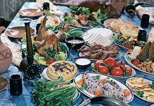 How to Set the Perfect Holiday Table for the Year of the Horse